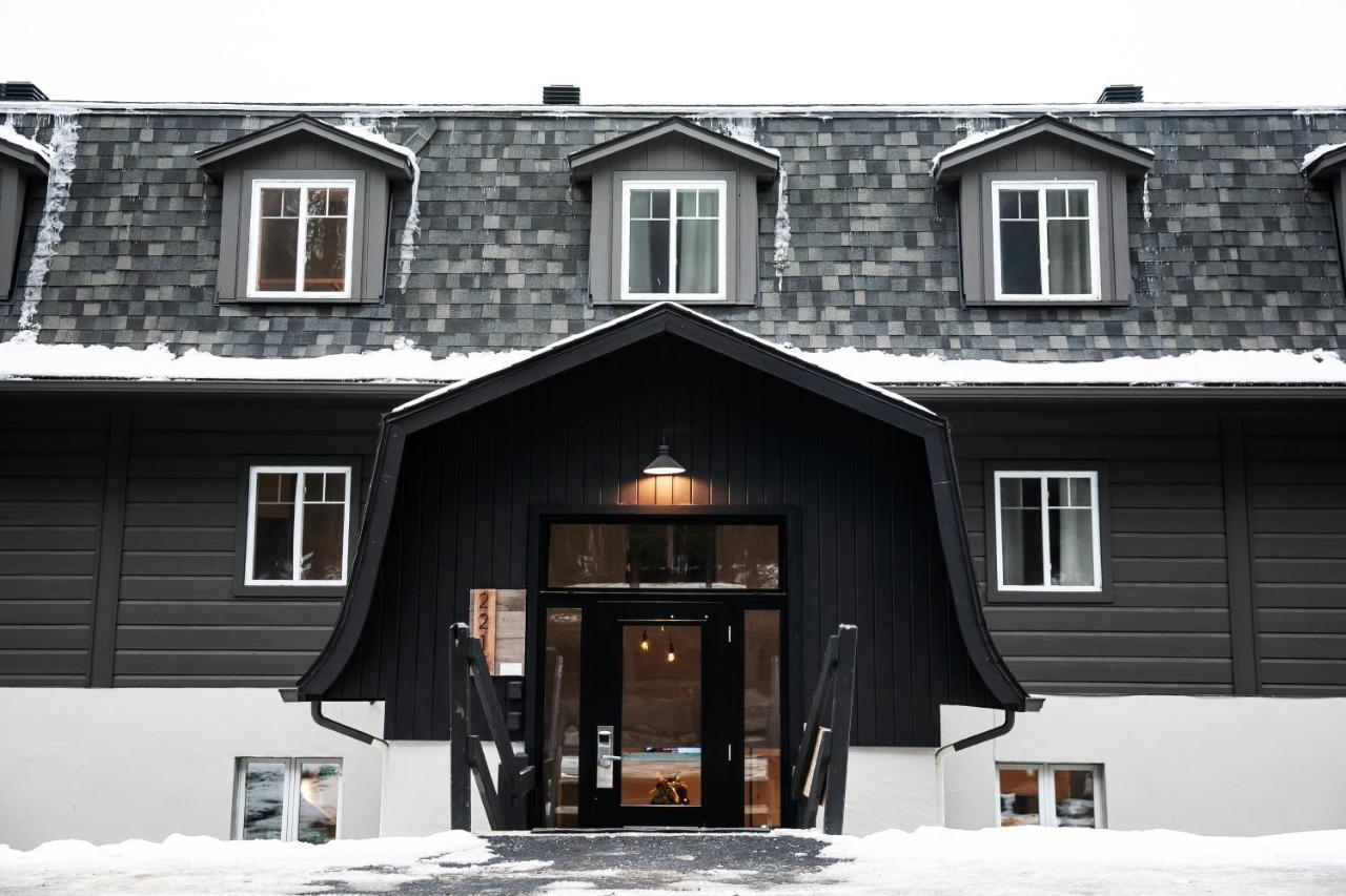 Auberge Manitonga Мон-Трамблан Экстерьер фото
