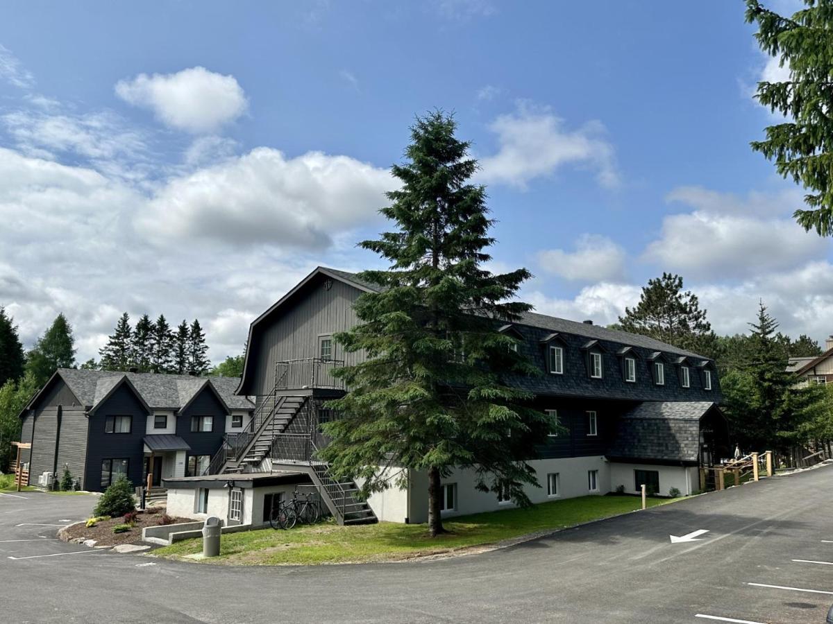 Auberge Manitonga Мон-Трамблан Экстерьер фото