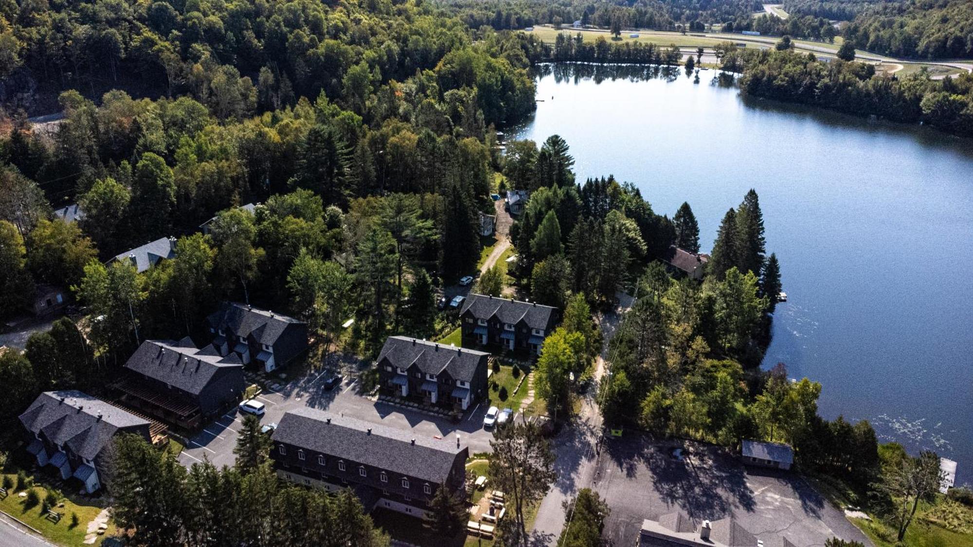 Auberge Manitonga Мон-Трамблан Экстерьер фото